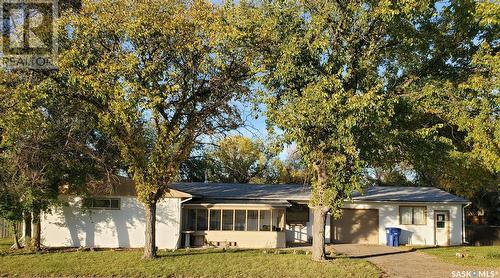 128 3Rd Avenue W, Ponteix, SK - Outdoor