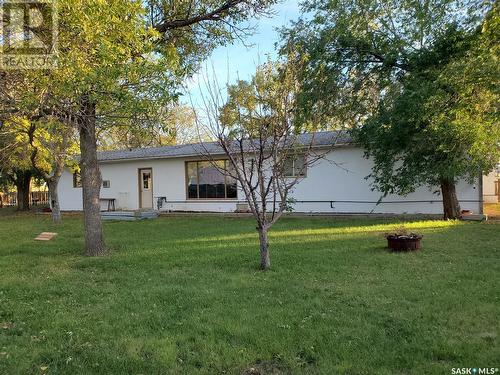 128 3Rd Avenue W, Ponteix, SK - Outdoor