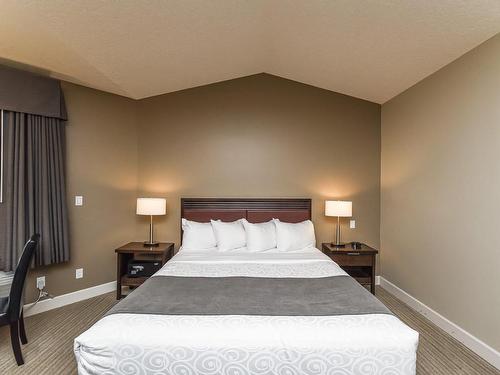 310B-1730 Riverside Lane, Courtenay, BC - Indoor Photo Showing Bedroom