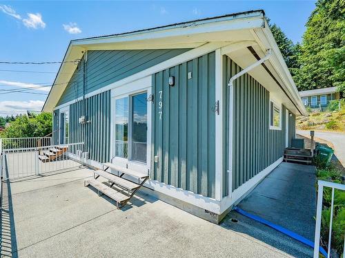 795/797/799 Dogwood Rd, Nanaimo, BC - Outdoor With Deck Patio Veranda With Exterior