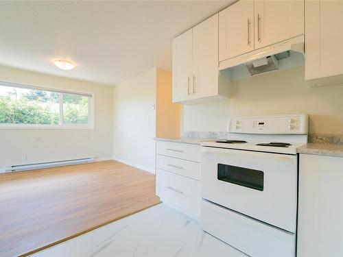 795/797/799 Dogwood Rd, Nanaimo, BC - Indoor Photo Showing Kitchen