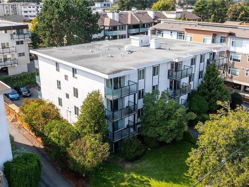 1530 Belcher Ave, Victoria, BC - Outdoor