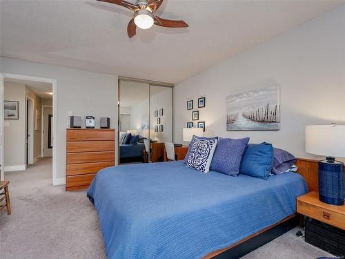 318-10459 Resthaven Dr, Sidney, BC - Indoor Photo Showing Bedroom