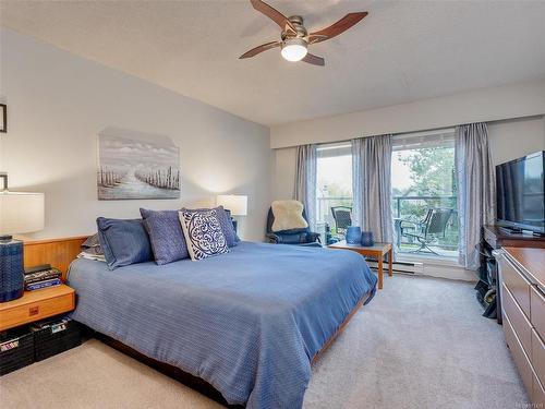 318-10459 Resthaven Dr, Sidney, BC - Indoor Photo Showing Bedroom