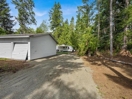 6097 Island Hwy South, Union Bay, BC 