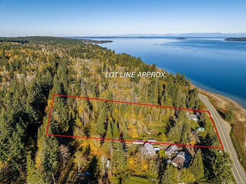 6097 Island Hwy South, Union Bay, BC 