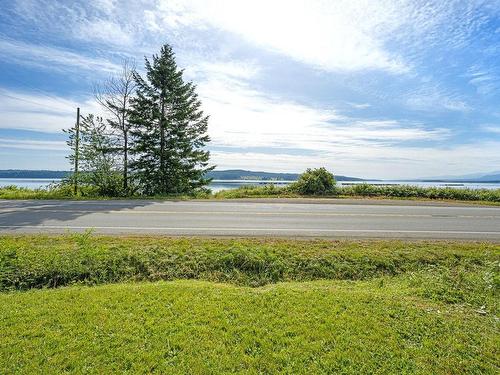 6097 Island Hwy South, Union Bay, BC 