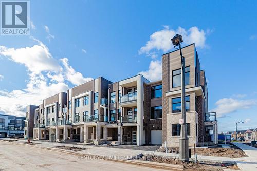 2453 Belt Lane, Oakville, ON - Outdoor With Balcony With Facade