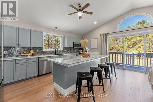 13 Hodgson Drive, Kawartha Lakes, ON - Indoor Photo Showing Kitchen With Upgraded Kitchen