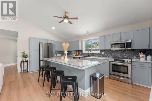 13 Hodgson Drive, Kawartha Lakes, ON - Indoor Photo Showing Kitchen With Upgraded Kitchen