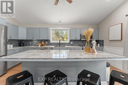 13 Hodgson Drive, Kawartha Lakes, ON - Indoor Photo Showing Kitchen With Upgraded Kitchen