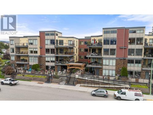 1933 Ambrosi Road Unit# 302, Kelowna, BC - Outdoor