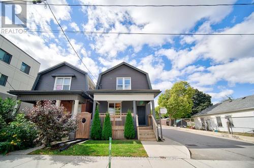 Front of Duplex - 425 English Street, London, ON - Outdoor With Deck Patio Veranda With Facade