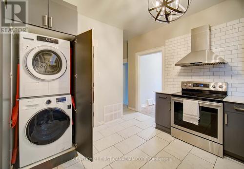 Lower Unit: Laundry - 425 English Street, London, ON - Indoor Photo Showing Laundry Room