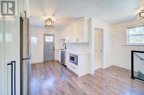 Upper Unit: Kitchen - 425 English Street, London, ON - Indoor Photo Showing Kitchen