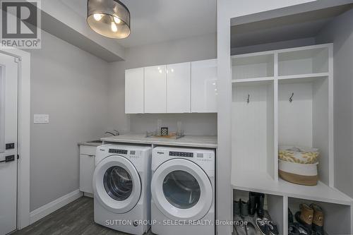 47 - 1061 Eagletrace Drive, London, ON - Indoor Photo Showing Laundry Room