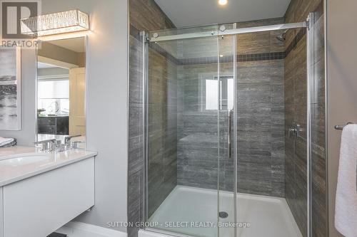 47 - 1061 Eagletrace Drive, London, ON - Indoor Photo Showing Bathroom