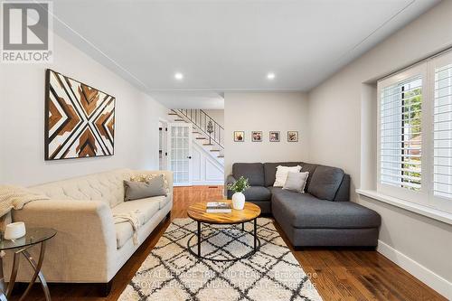 464 Regal Drive, London, ON - Indoor Photo Showing Living Room