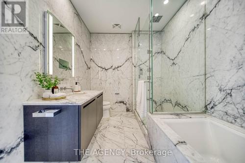 5005 - 180 University Avenue, Toronto, ON - Indoor Photo Showing Bathroom