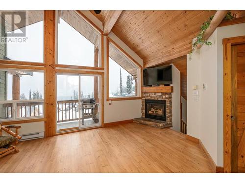 5942 Snow Pines Crescent, Kelowna, BC - Indoor With Fireplace