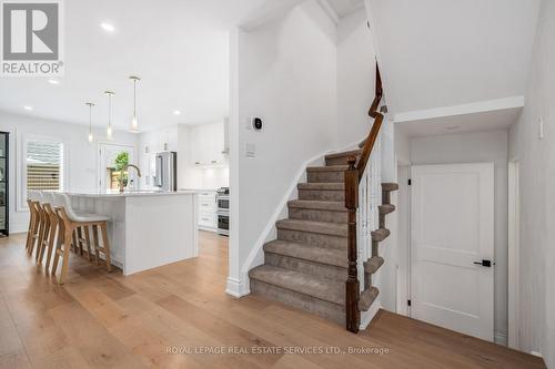 145 Gatwick Drive, Oakville, ON - Indoor Photo Showing Kitchen