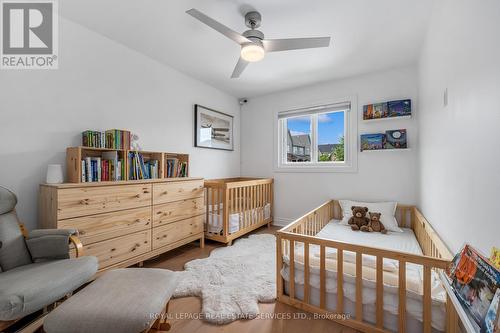 145 Gatwick Drive, Oakville, ON - Indoor Photo Showing Bedroom