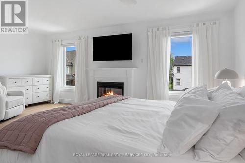 145 Gatwick Drive, Oakville, ON - Indoor Photo Showing Bedroom