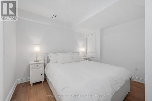 145 Gatwick Drive, Oakville, ON - Indoor Photo Showing Bedroom