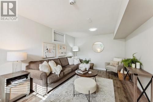 114 Wessenger Drive, Barrie (Holly), ON - Indoor Photo Showing Living Room