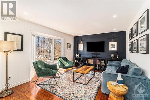 106 Redpath Road, Carleton Place, ON - Indoor Photo Showing Living Room