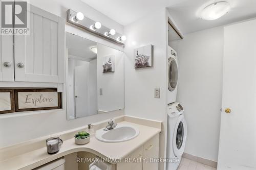 711 - 3050 Ellesmere Road, Toronto, ON - Indoor Photo Showing Laundry Room