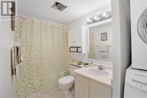 711 - 3050 Ellesmere Road, Toronto, ON - Indoor Photo Showing Bathroom