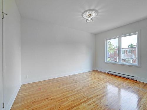 Bedroom - 4507 Rue Bossuet, Montréal (Mercier/Hochelaga-Maisonneuve), QC - Indoor Photo Showing Other Room