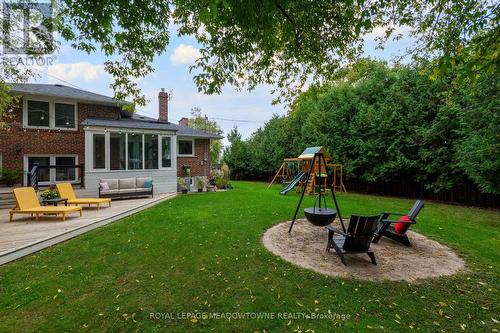 400 Friendship Avenue, Toronto, ON - Outdoor With Backyard