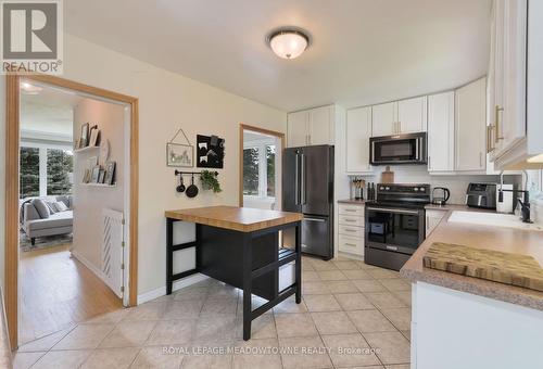 400 Friendship Avenue, Toronto, ON - Indoor Photo Showing Kitchen