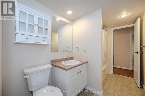 608 - 22 Marilyn Drive, Guelph, ON - Indoor Photo Showing Bathroom