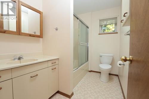 33 Lansdowne Ave, Sault Ste. Marie, ON - Indoor Photo Showing Bathroom