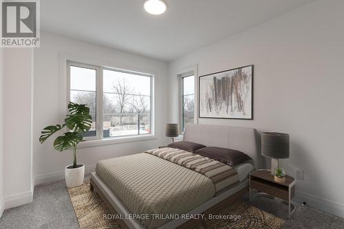 12 - 101 Swales Avenue, Strathroy-Caradoc (Sw), ON - Indoor Photo Showing Bedroom