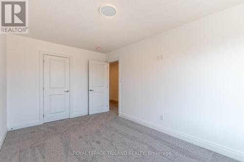 18 - 101 Swales Avenue, Strathroy-Caradoc (Sw), ON - Indoor Photo Showing Other Room