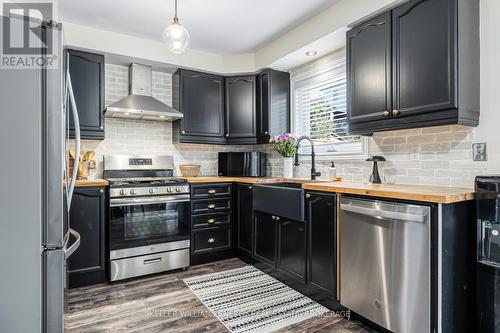 17 Fry Crescent, Clarington (Bowmanville), ON - Indoor Photo Showing Kitchen With Stainless Steel Kitchen With Upgraded Kitchen