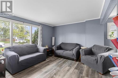 87 Campbell Ave, Sault Ste. Marie, ON - Indoor Photo Showing Living Room