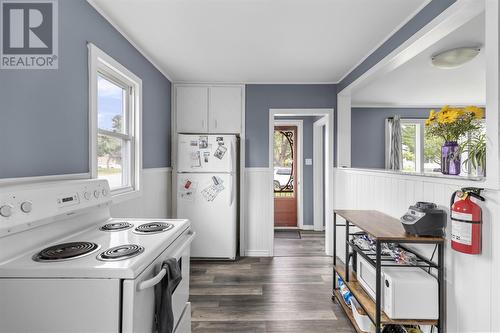 87 Campbell Ave, Sault Ste. Marie, ON - Indoor Photo Showing Kitchen