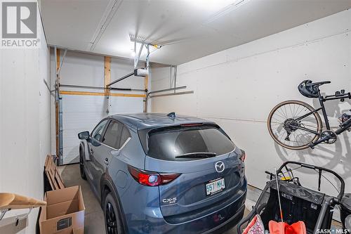 55 619 Evergreen Boulevard, Saskatoon, SK - Indoor Photo Showing Garage