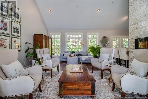 22 Railside Court, Fredericton, NB - Indoor Photo Showing Living Room