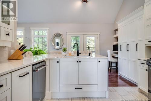 22 Railside Court, Fredericton, NB - Indoor Photo Showing Kitchen