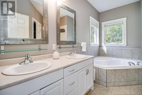 22 Railside Court, Fredericton, NB - Indoor Photo Showing Bathroom