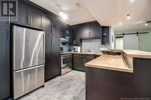 22 Railside Court, Fredericton, NB - Indoor Photo Showing Kitchen With Stainless Steel Kitchen With Upgraded Kitchen