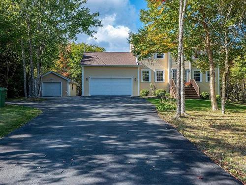 180 Daisywood Drive, Hammonds Plains, NS 