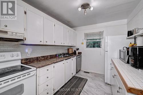 40 - 515 Weber Street N, Waterloo, ON - Indoor Photo Showing Kitchen With Double Sink