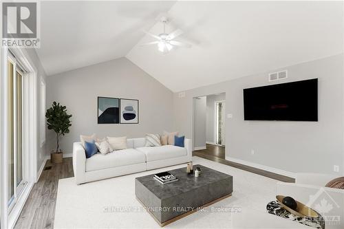 2678 Concession 11E Road, Lanark Highlands, ON - Indoor Photo Showing Living Room